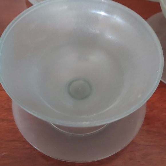 Vintage Tupperware 4 Pudding Parfait Dessert Cups With Pedestals Lids - Picture 7 of 11